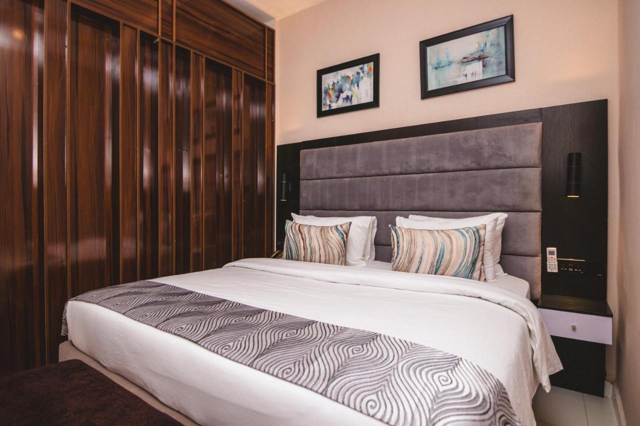Bon Hotel Asaba Bagian luar foto